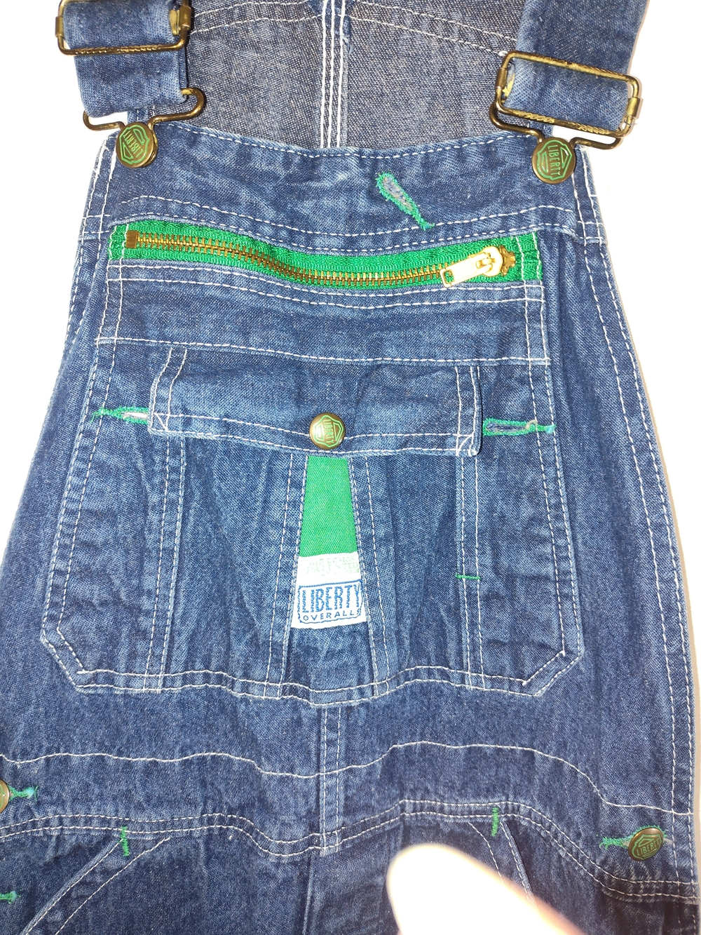 LIBERTY MEN'S CLASSIC DESIGN BIB WORK OVERALLS. 30" x 32" Dark Blue Denim